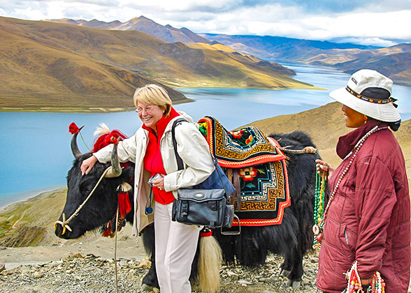 Yamdrok Yumtse Lake